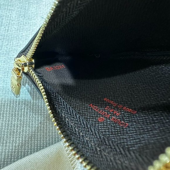 louis-vuitton--  Louis Vuitton Key Pouch